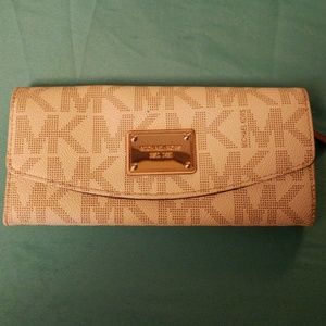 Michael Kors wallet